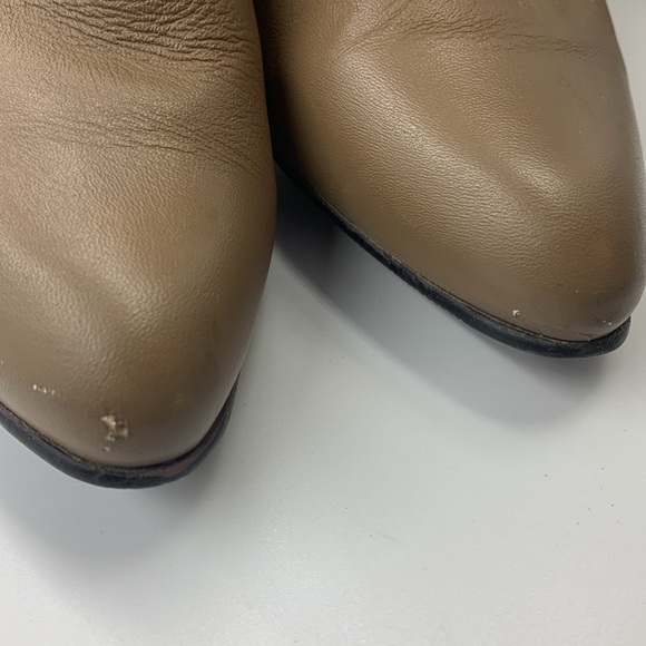 Heeled leather boots. - Picture 6 of 6